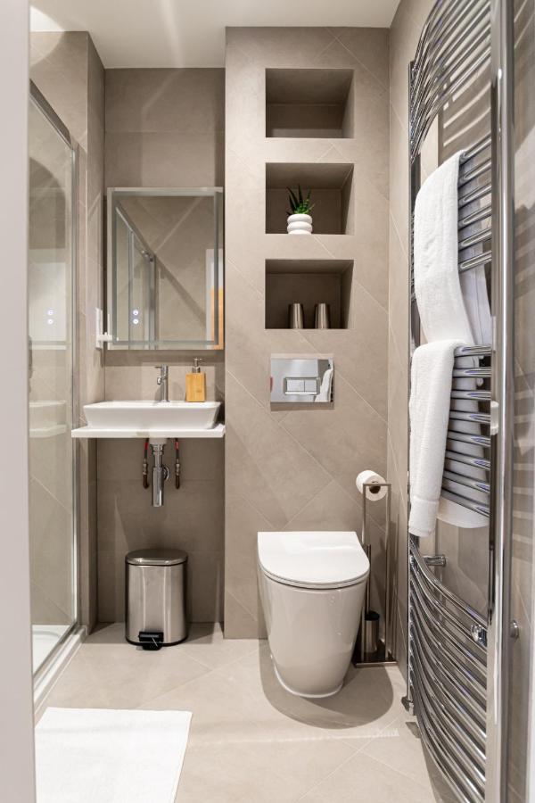 Amazing New Spacious Apartment In Se1 London Eksteriør billede