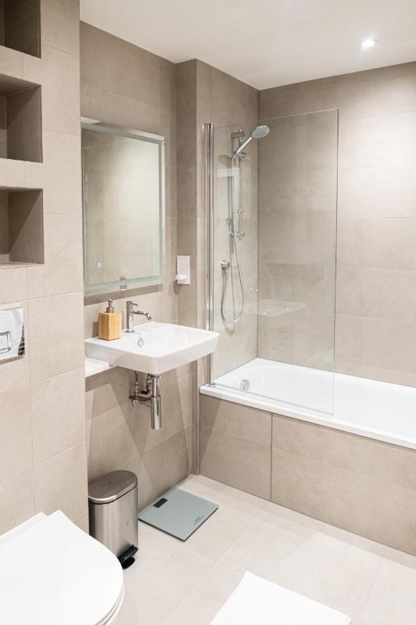 Amazing New Spacious Apartment In Se1 London Eksteriør billede