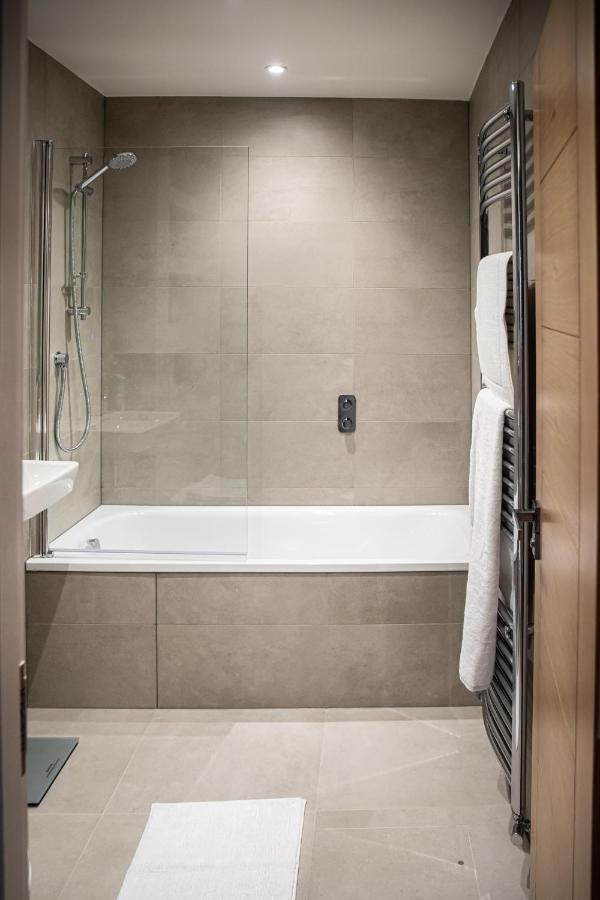 Amazing New Spacious Apartment In Se1 London Eksteriør billede